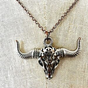 Freedom silver tone bull head cow skull pendant necklace
